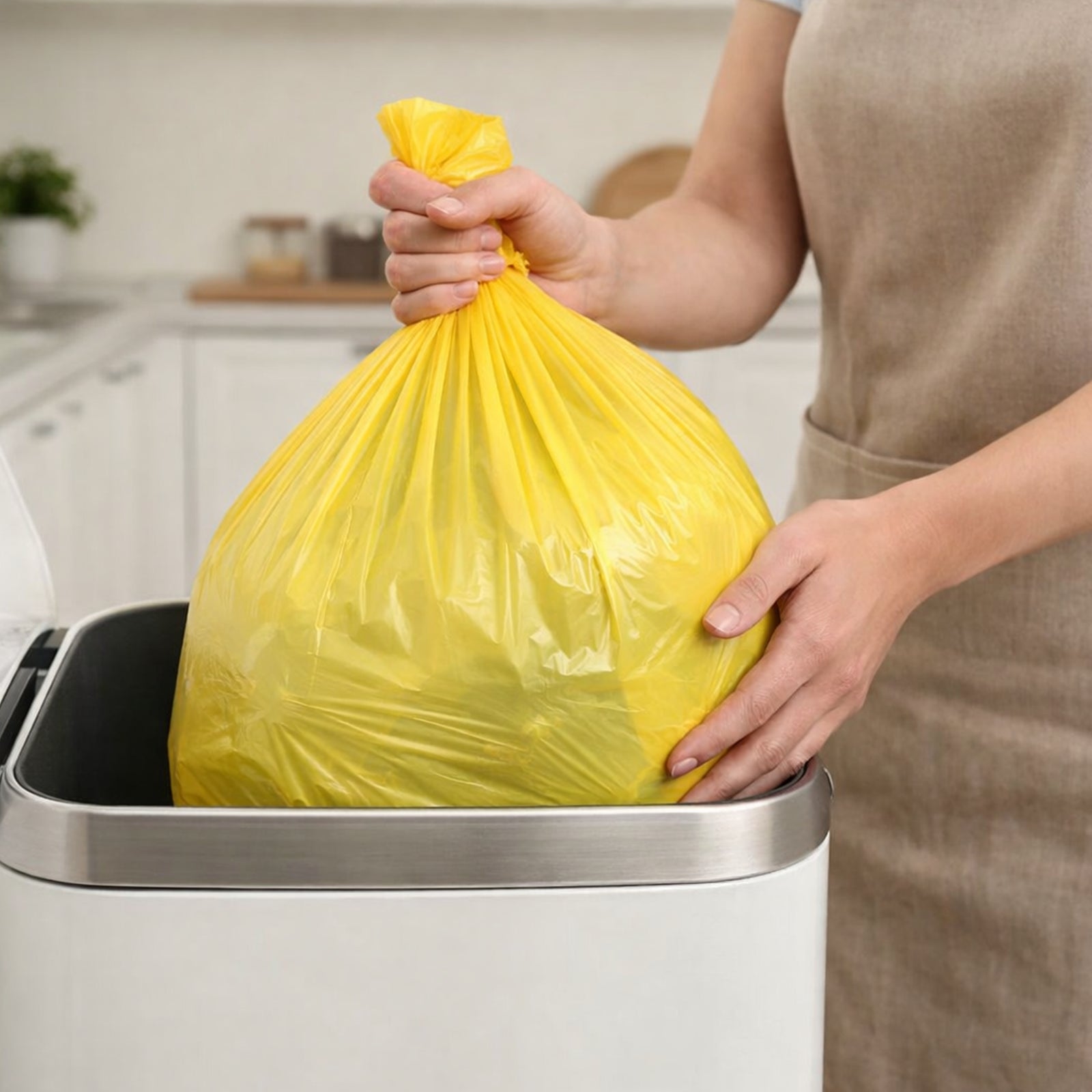 GRUNT 27L Yellow Lemon Scented Kitchen Tidy Bags 50-Pack – odour-neutralising lemon scented kitchen bin bags for fresh-smelling waste disposal. Medium size fits standard kitchen tidy bins. Available at Bunnings AU and NZ.