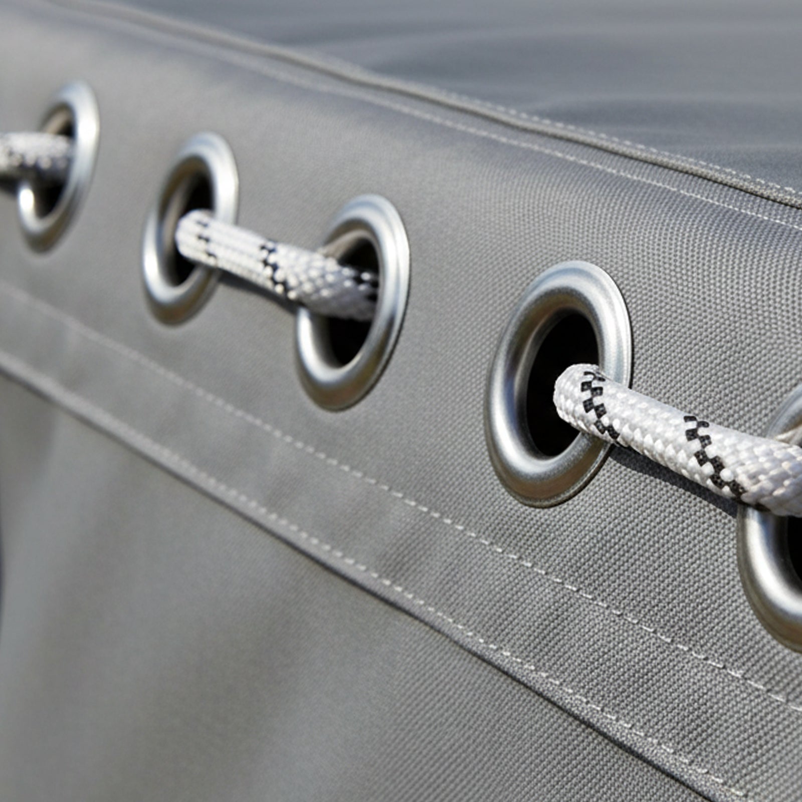 GRUNT 8mm x 30m White High Strength Rope – long-length high-tensile polypropylene rope for heavy-duty outdoor, marine, and construction use. UV-stable and durable. Available at Bunnings AU and NZ.