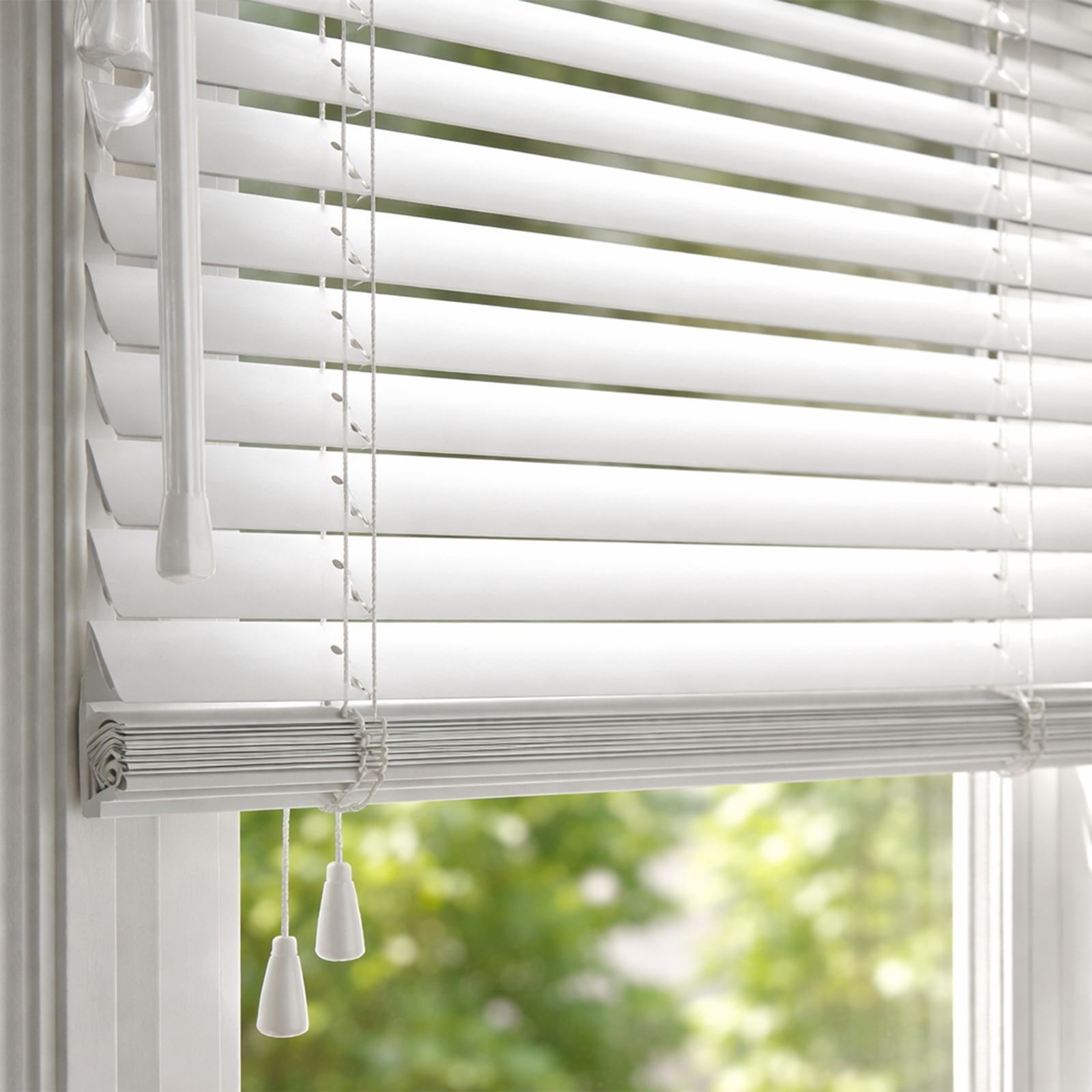 GRUNT 3mm x 100m White Venetian Blind Cord – bulk-roll replacement cord for venetian blinds. Perfect for trade professionals and property managers maintaining multiple window blinds. Available at Bunnings AU and NZ.